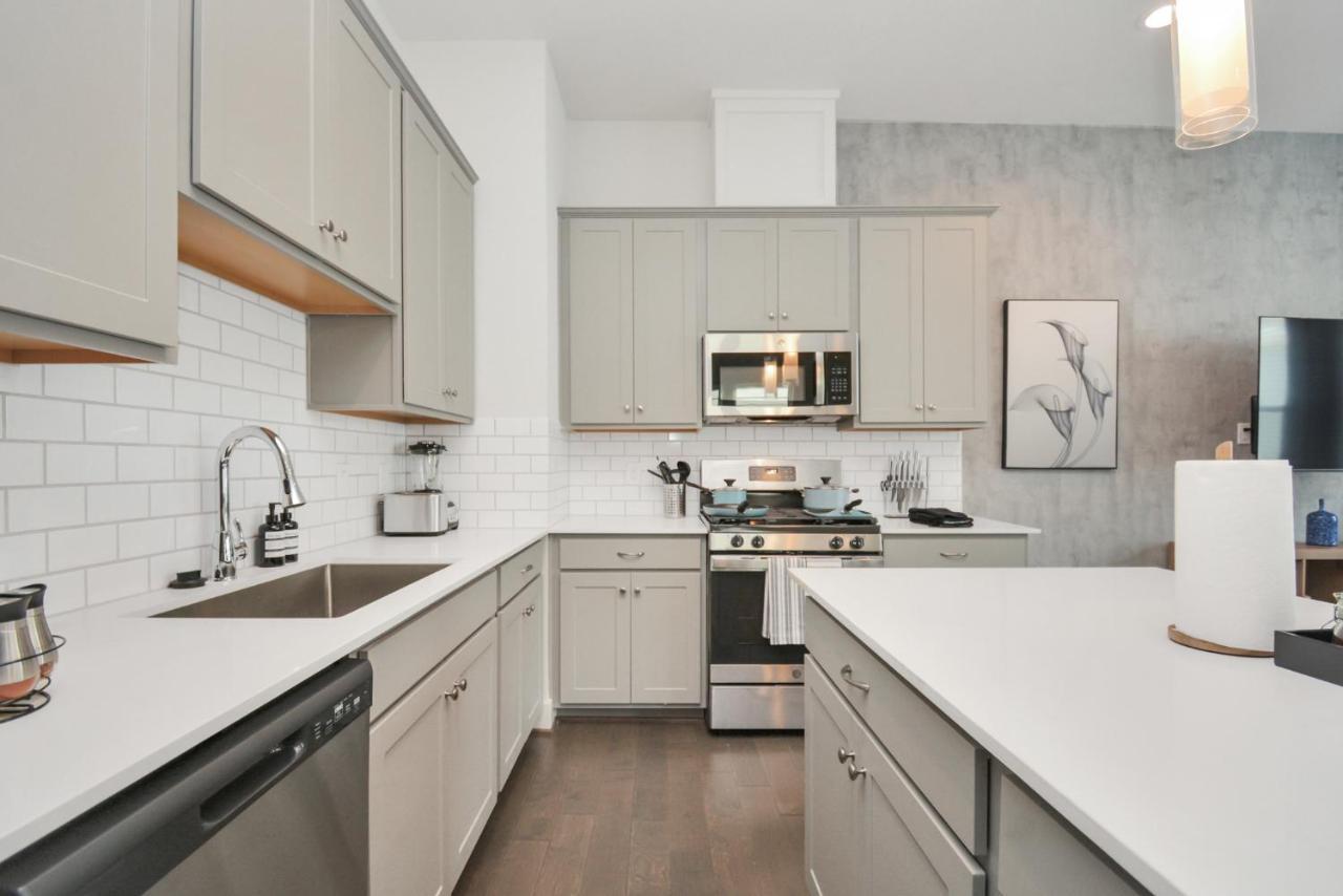 Casa Azure - New Modern 3 Bedroom Med Center, Nrg, Uh ヒューストン エクステリア 写真