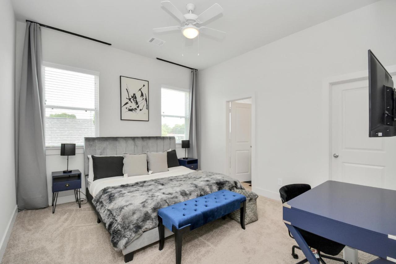 Casa Azure - New Modern 3 Bedroom Med Center, Nrg, Uh ヒューストン エクステリア 写真