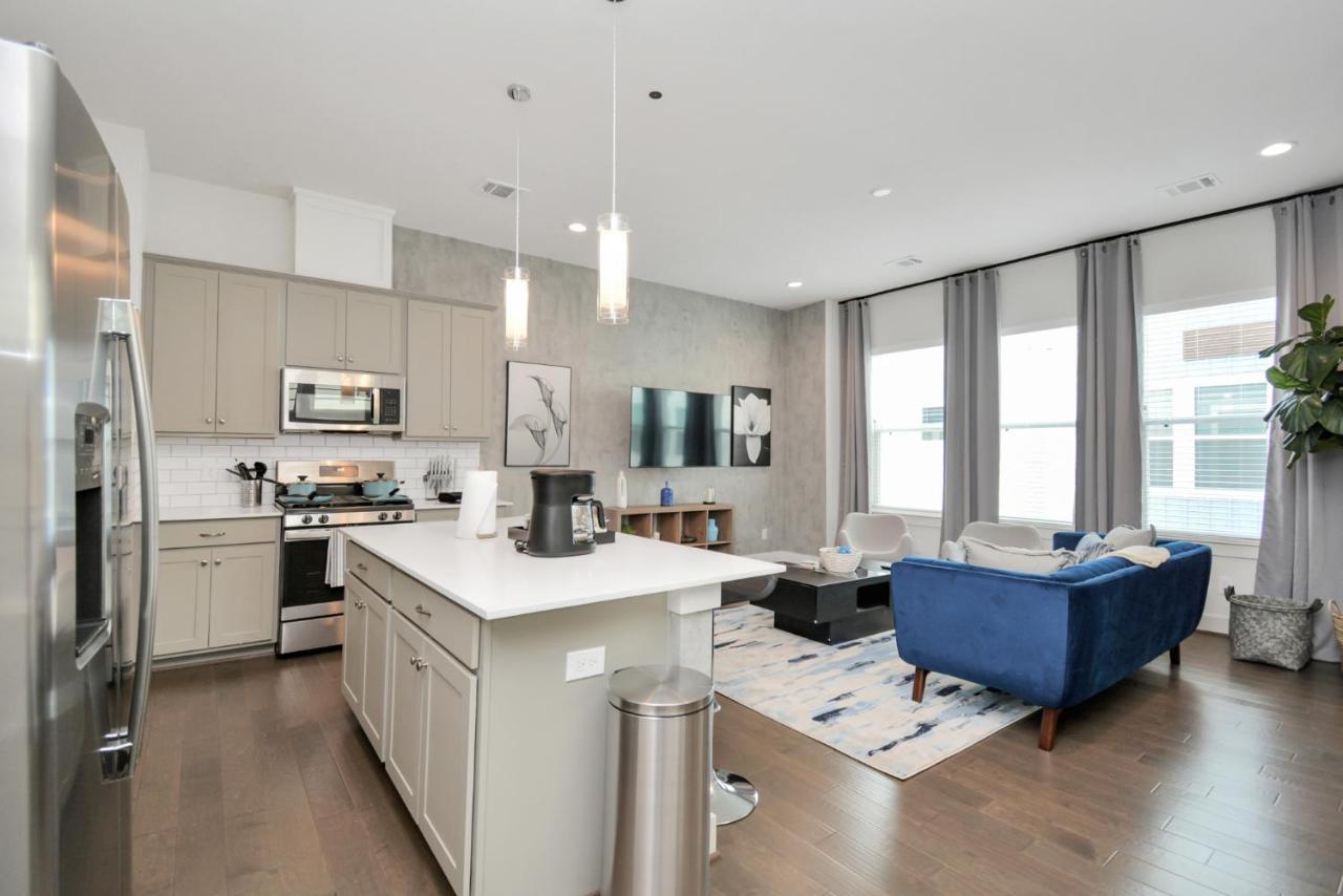 Casa Azure - New Modern 3 Bedroom Med Center, Nrg, Uh ヒューストン エクステリア 写真