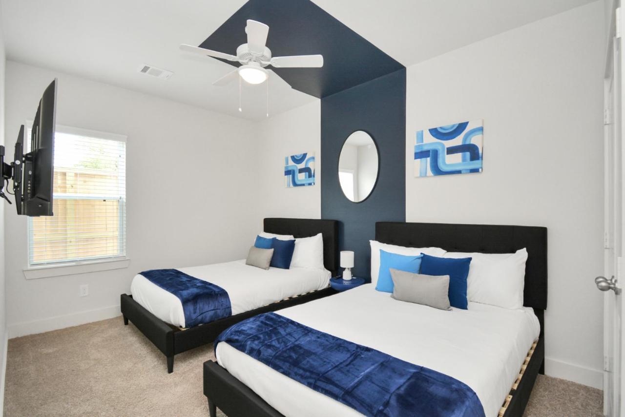 Casa Azure - New Modern 3 Bedroom Med Center, Nrg, Uh ヒューストン エクステリア 写真