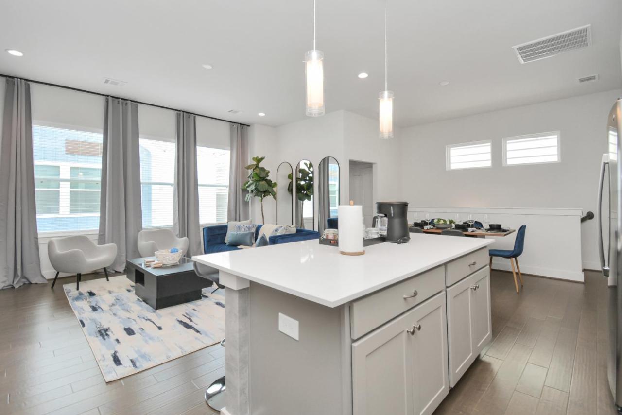 Casa Azure - New Modern 3 Bedroom Med Center, Nrg, Uh ヒューストン エクステリア 写真